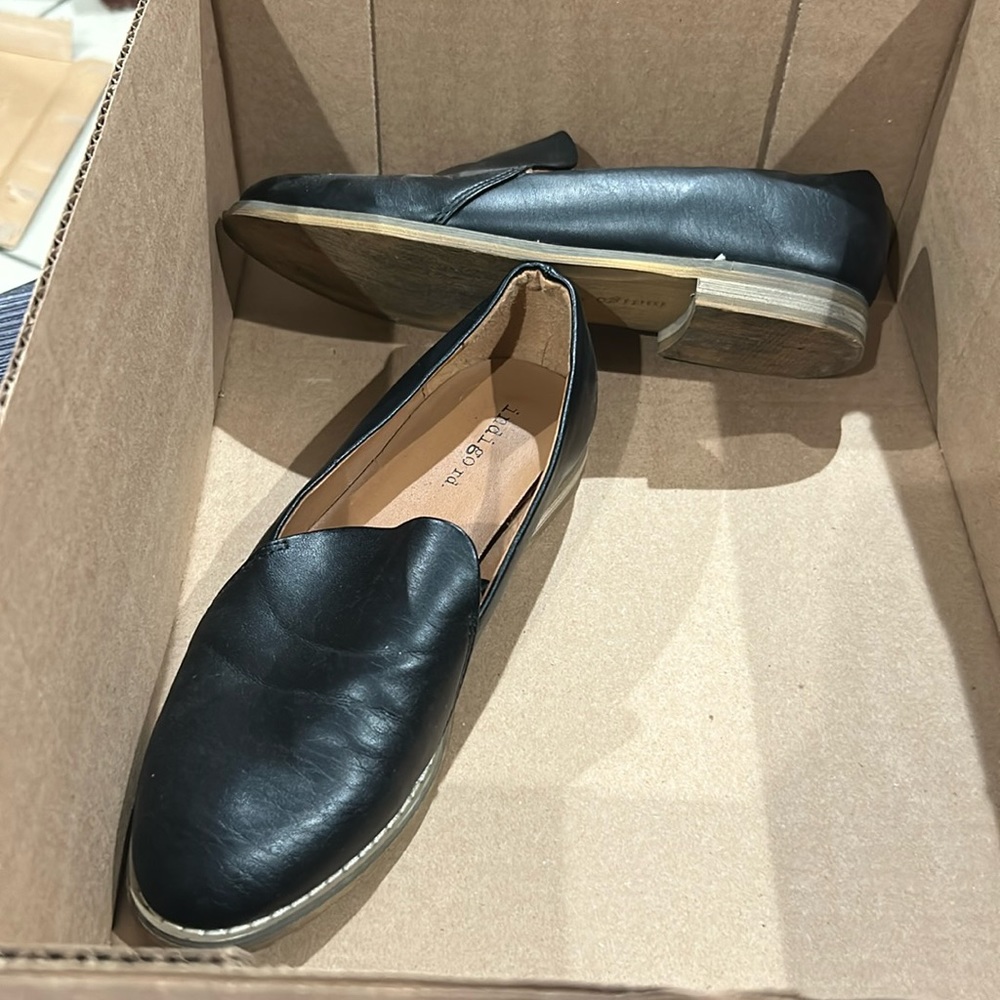 Dress shoes